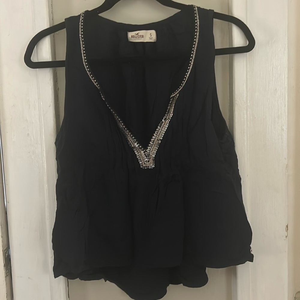 Hollister shirt small